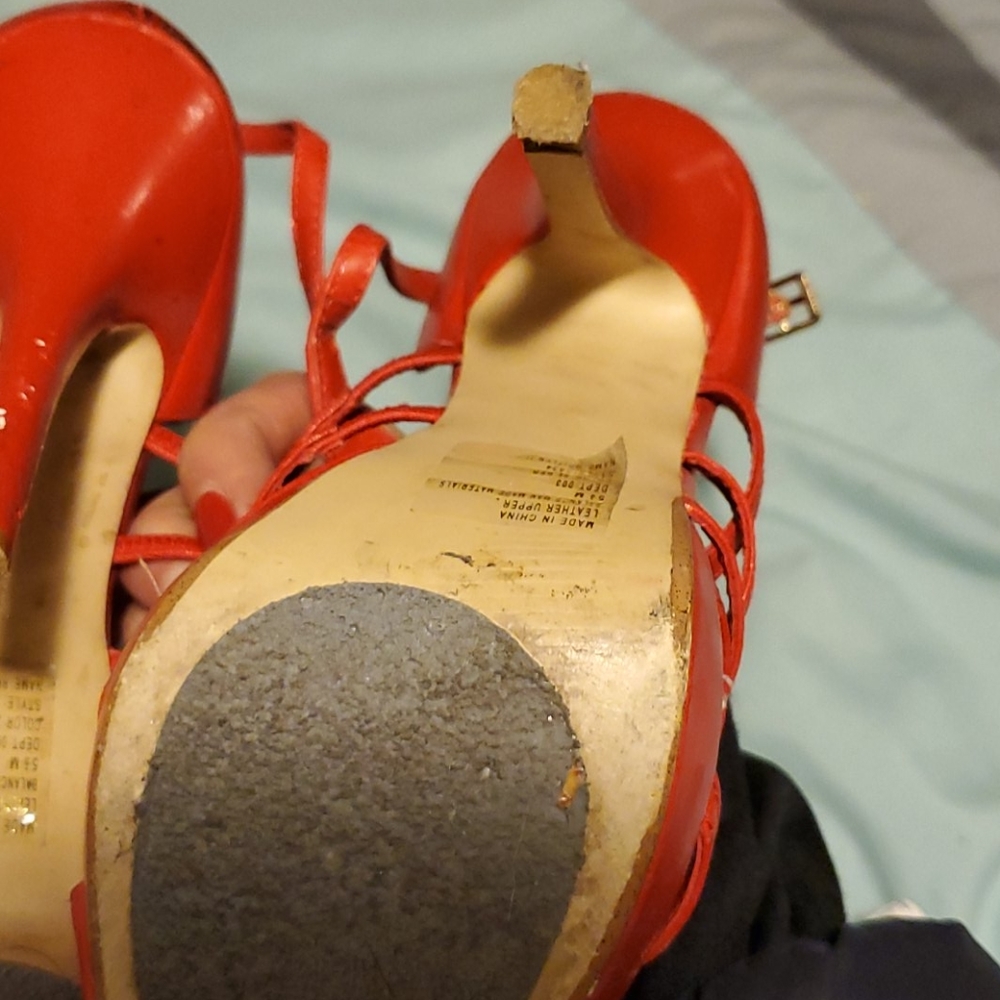 Get all 4 pair!! As is! 2 pair size 5 & 2 pair 5.5 - Picture 11 of 12